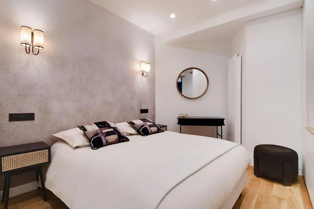 Apartmán Appartement De Luxe 2Bdr/7P - Louvre/Tuileries Paříž